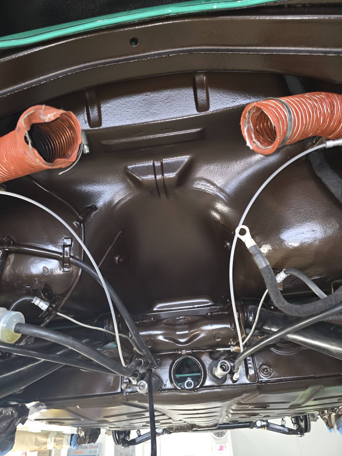 Porsche 911 Dinitrol felhordás